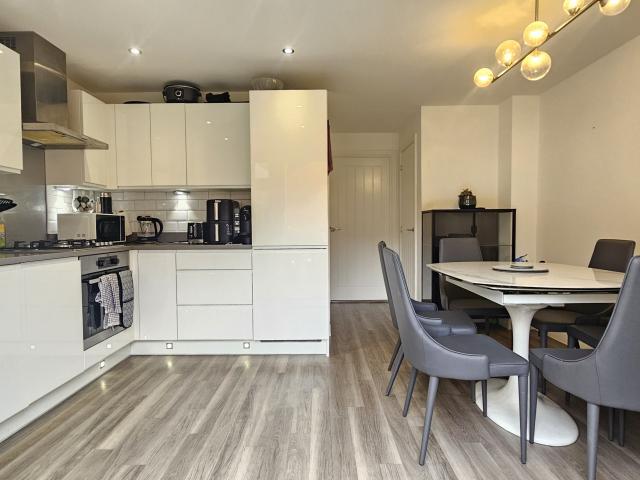 House for rent in Castle Hill, Monks Orchard
