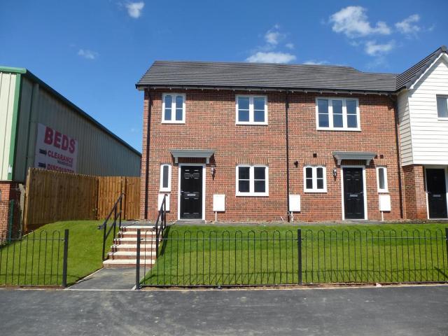House for rent in Cutsyke, Castleford