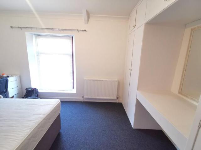 House for rent in Nangreaves, Wales