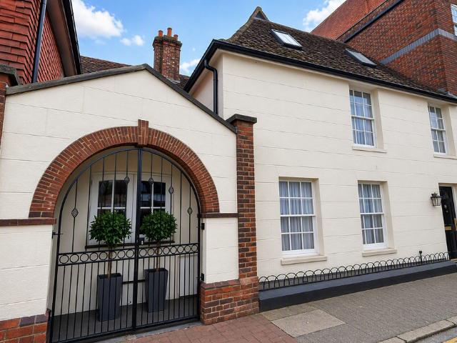 House for rent in Brook Street, Bourne Vale