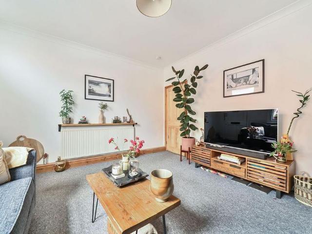 House for rent in Holloway Hill, Fole