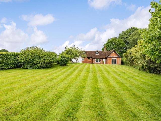 House for rent in Fole, Surrey
