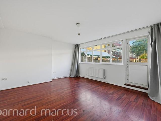House for rent in London Borough of Southwark, Greater London