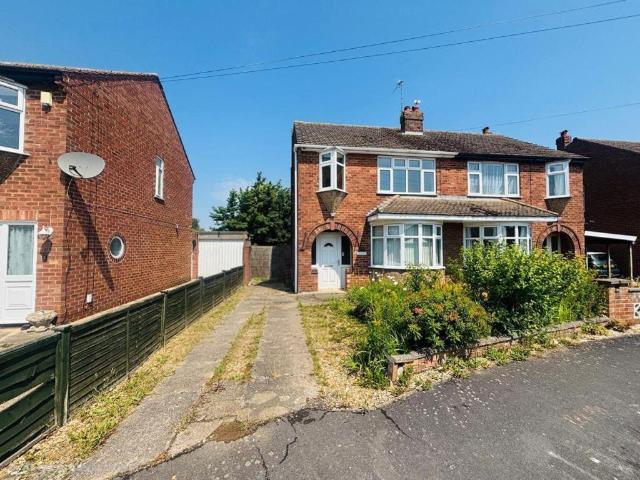 House for rent in Staniland, Boston