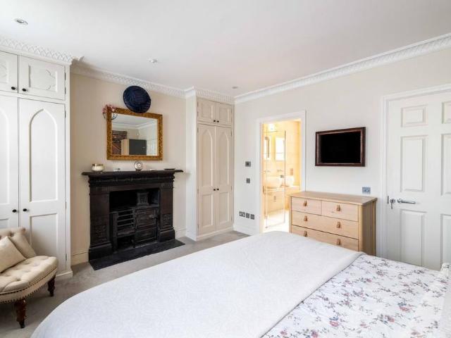 House for rent in Brompton, Greater London