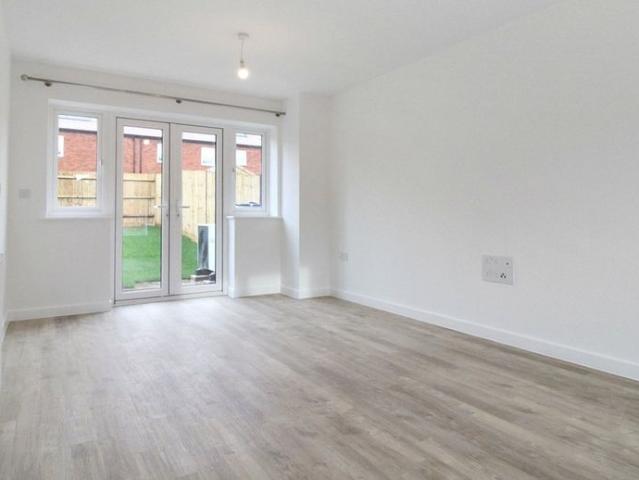 Apartment for rent in Castle Hill, Monks Orchard
