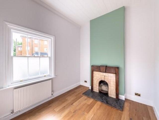 House for rent in Stoneleigh, Ewell