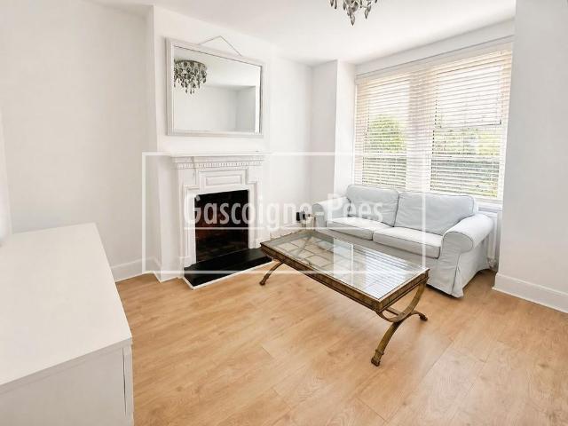 House for rent in London Borough of Merton, Raynes Park