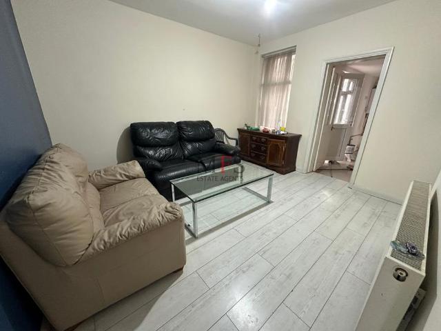 House for rent in Southall Green, Greater London