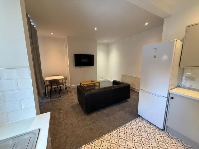 House for rent in Charing Cross, Leeds