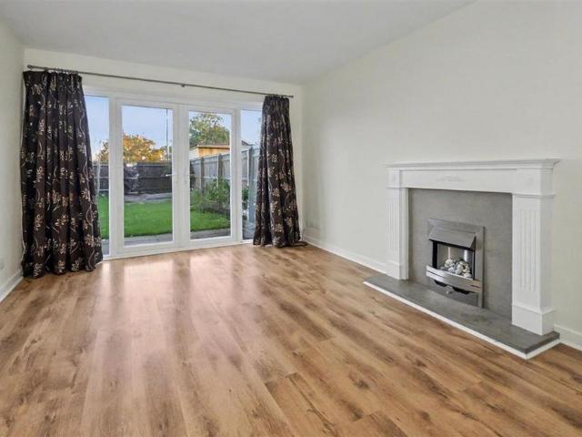 House for rent in Green Close, Warwickshire