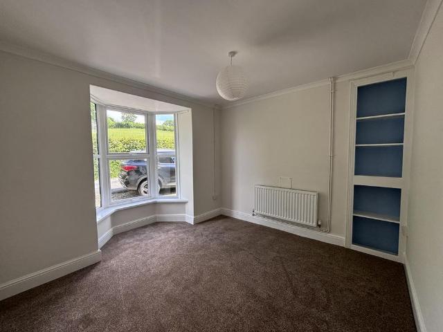 House for rent in Ffaldybrenin, Ffarmers