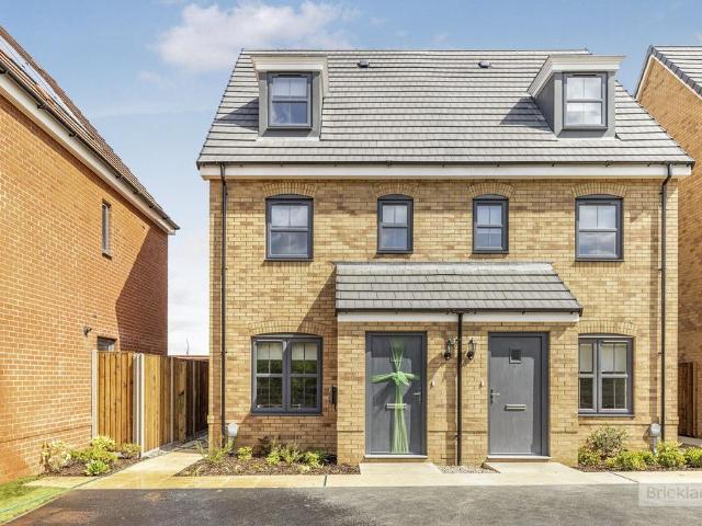 House for rent in Overstone, Moulton