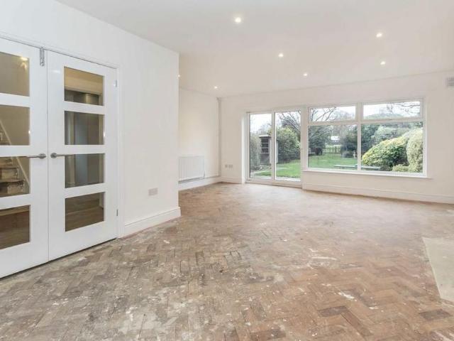 House for rent in Lower Halliford, Surrey