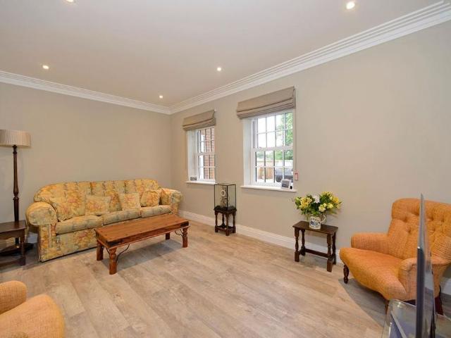 House for rent in Holloway Hill, Fole