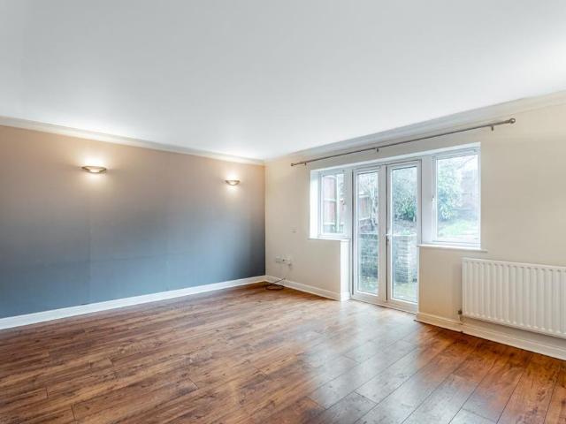 House for rent in St Albans, Five Acres