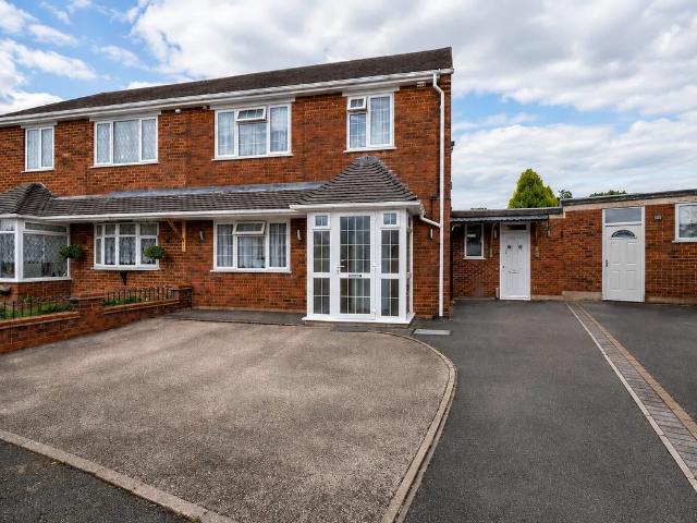 House for rent in Chadsmoor, Staffordshire