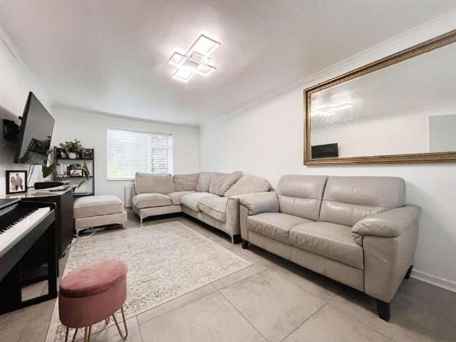 House for rent in Fretherne, Hertfordshire