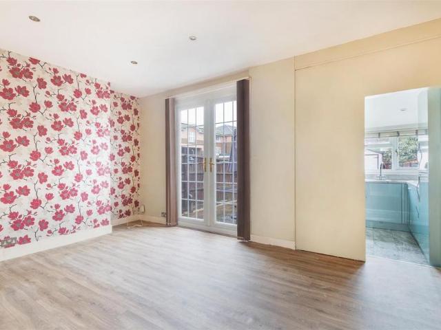 House for rent in London Borough of Merton, Mitcham