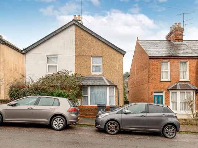 House for rent in Totteridge, Cressex