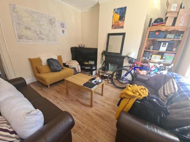 House for rent in Hyde Park, West Yorkshire