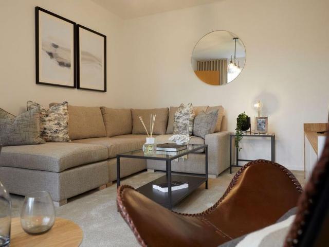 House for rent in Charlton, Greater London