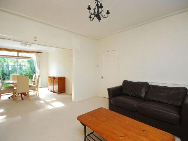 House for rent in West Finchley, Greater London