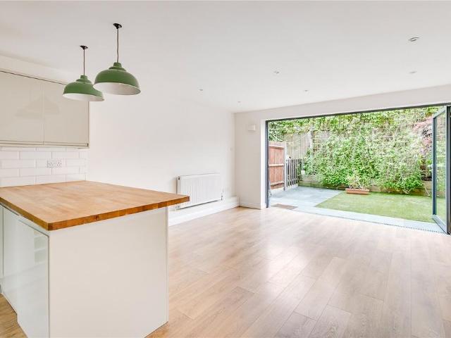 House for rent in Stoke Newington, Greater London