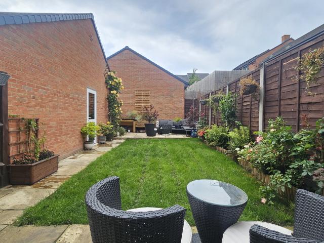 House for rent in Castle Hill, Monks Orchard