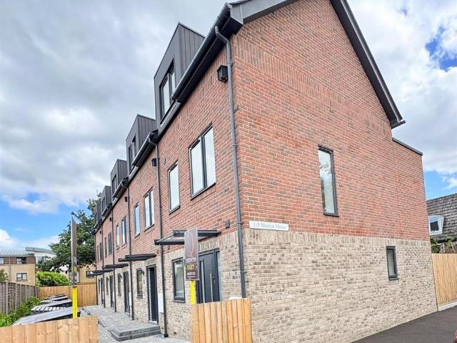 House for rent in Tricketts Cross, Ferndown