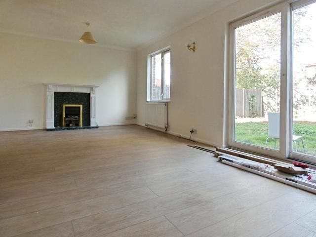 House for rent in London Borough of Sutton, Greater London
