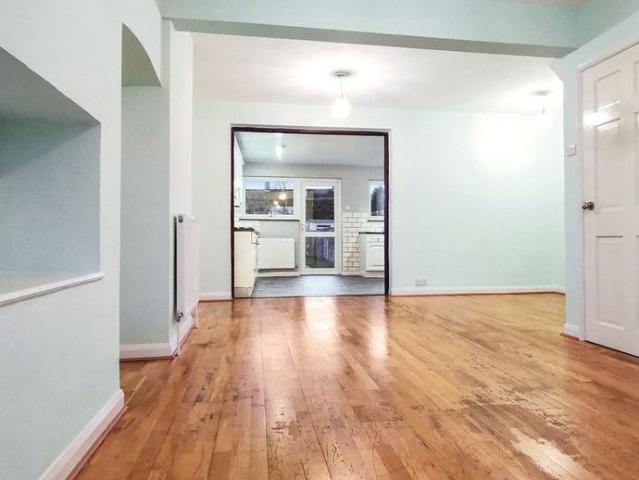 House for rent in Blackfen, Greater London