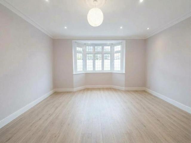 House for rent in London Borough of Barnet, Greater London