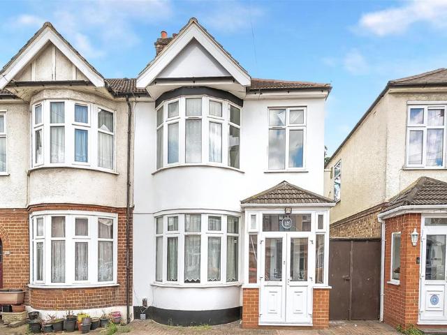 House for rent in Loxford, Seven Kings