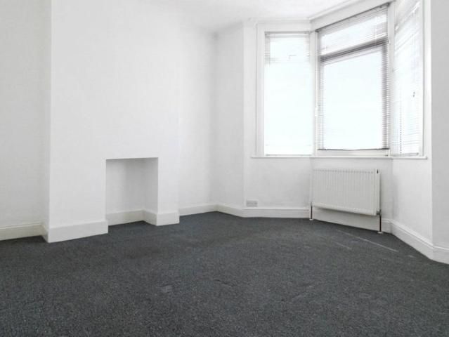 House for rent in Swanscombe and Greenhithe, Monks Orchard
