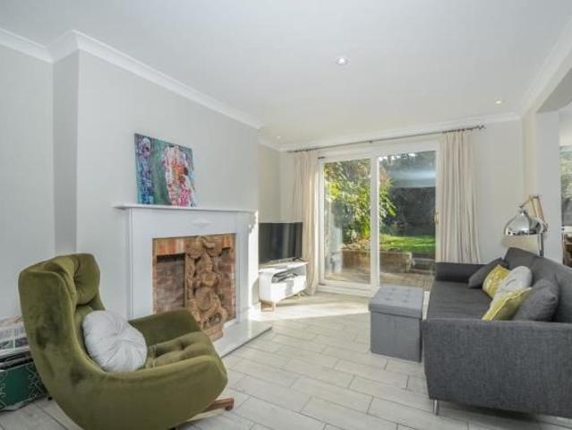 House for rent in Newtown, Reading