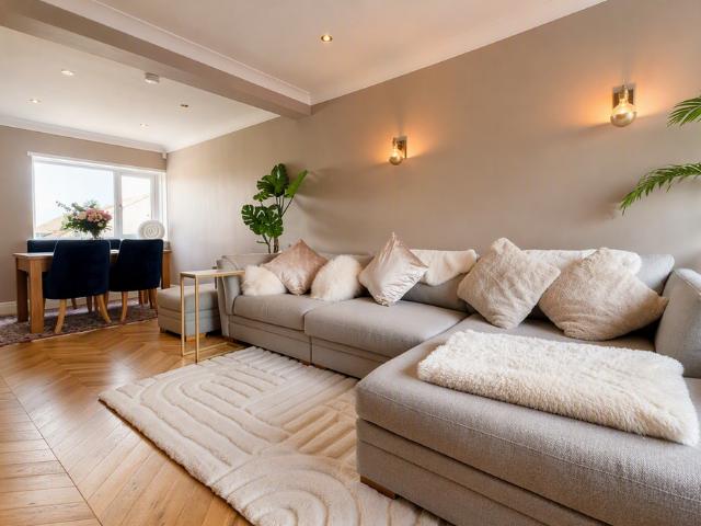 House for rent in Clarkston, Scotland