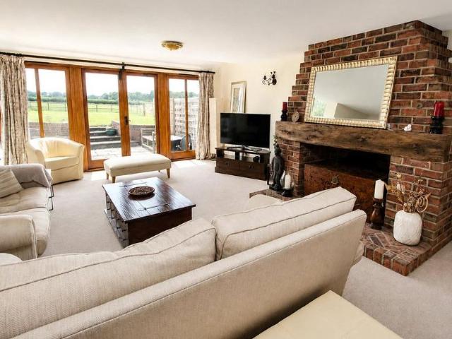 House for rent in Chawton, Bolton Low Houses