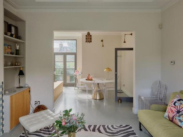 House for rent in Kilburn, Greater London