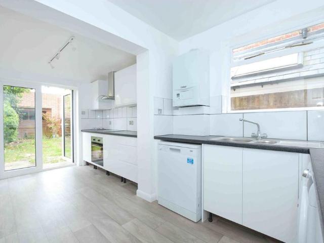 House for rent in Clewer Village, Windsor