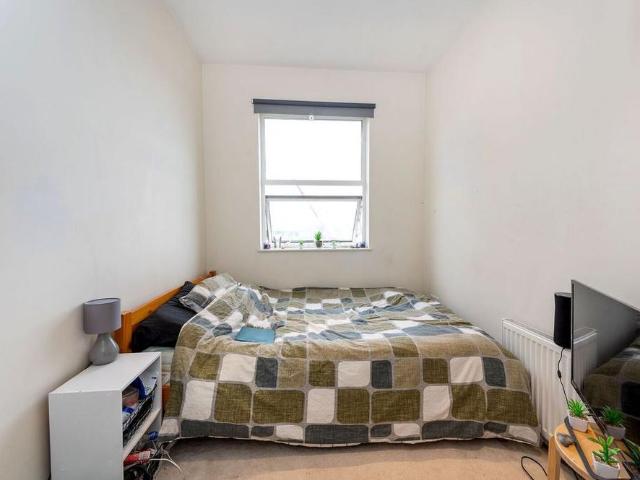 House for rent in London Borough of Ealing, Greater London