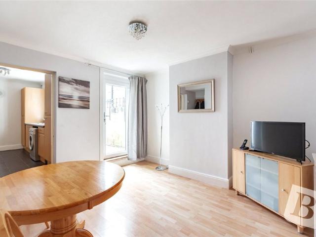 House for rent in Luton, Chatham
