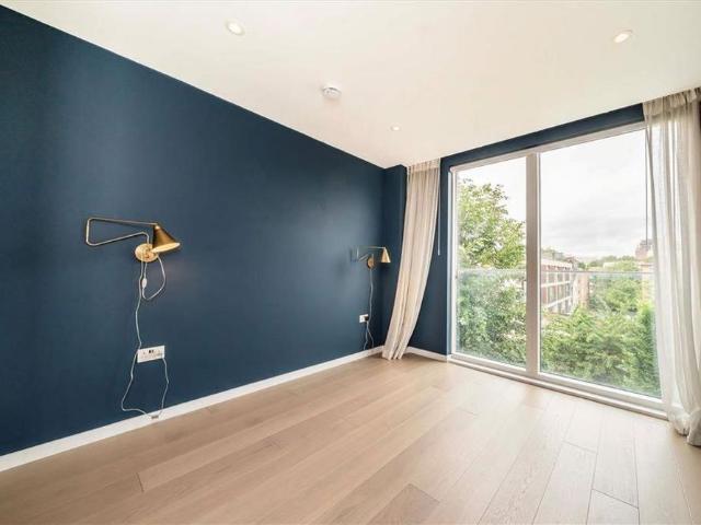 House for rent in Bromley-by-Bow, Poplar Grove