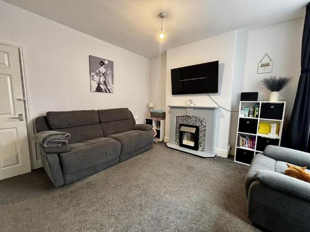 House for rent in Chilvers Coton, Camp Hill