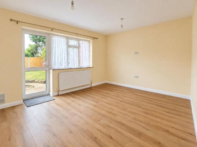 House for rent in London Borough of Hounslow, Greater London