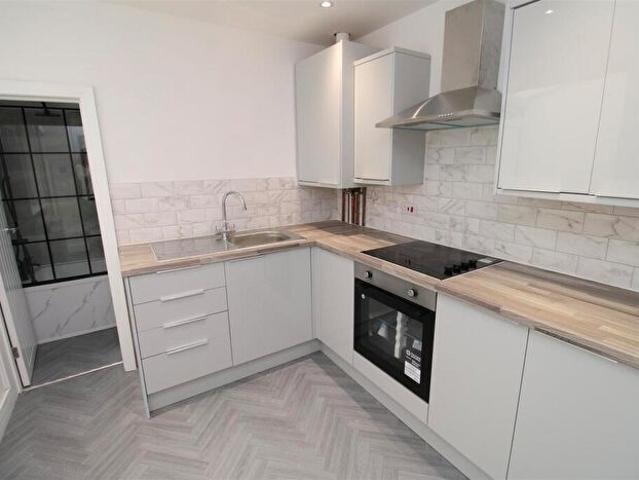 Apartment for rent in Troed-y-rhiw, Troedyrhiw