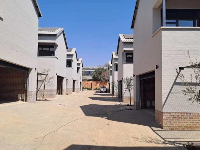 House for rent in Waterkloof, Gauteng
