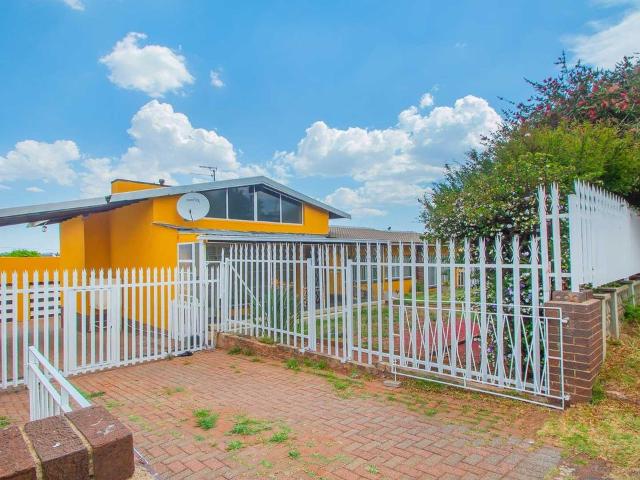 House for rent in Vosloorus, Gauteng