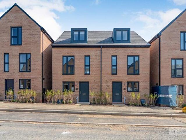 Apartment for rent in Tattenhoe Park, Shenley Brook End