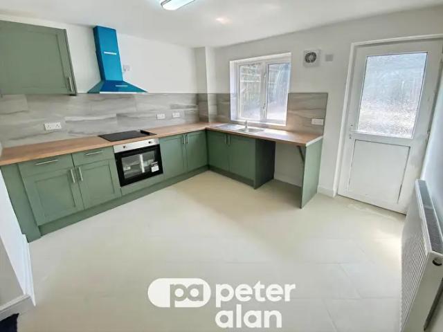 Apartment for rent in Aberaman North, Aberaman